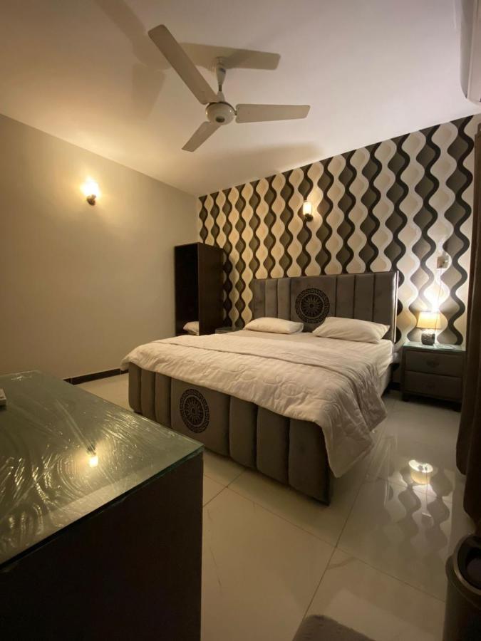 Islamabad Guest House ภายนอก รูปภาพ