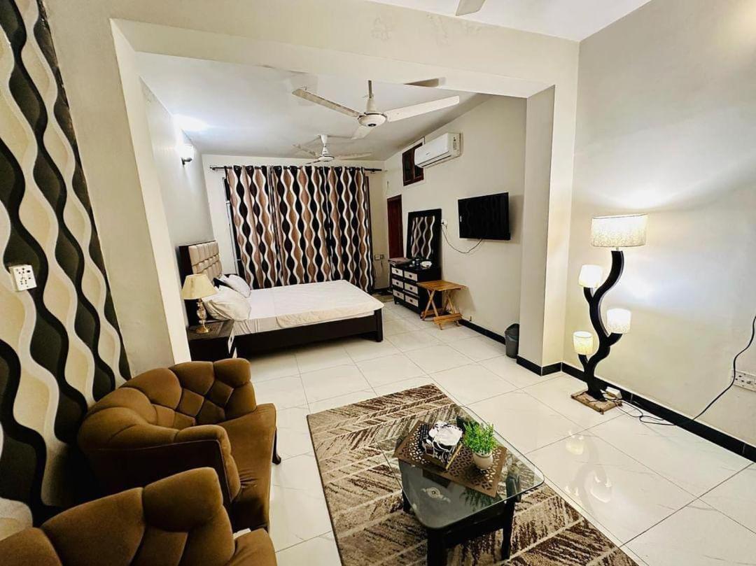 Islamabad Guest House ภายนอก รูปภาพ